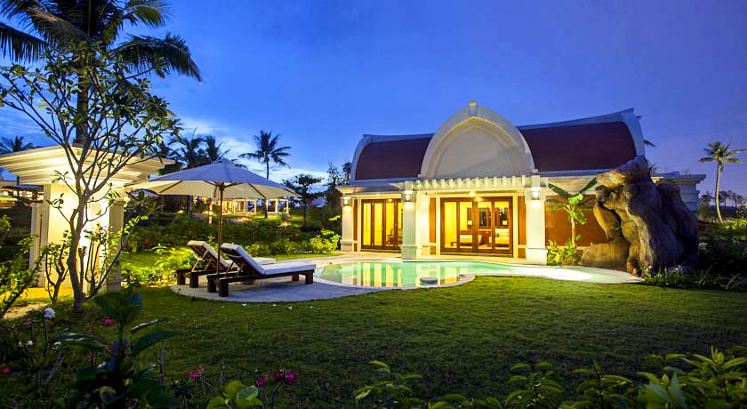 Hotel with private pool - Pulchra Resort Danang