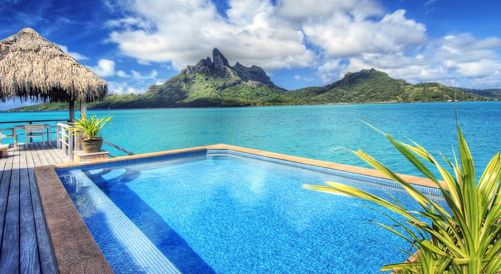 Hotel with private pool - The St Regis Bora Bora Resort