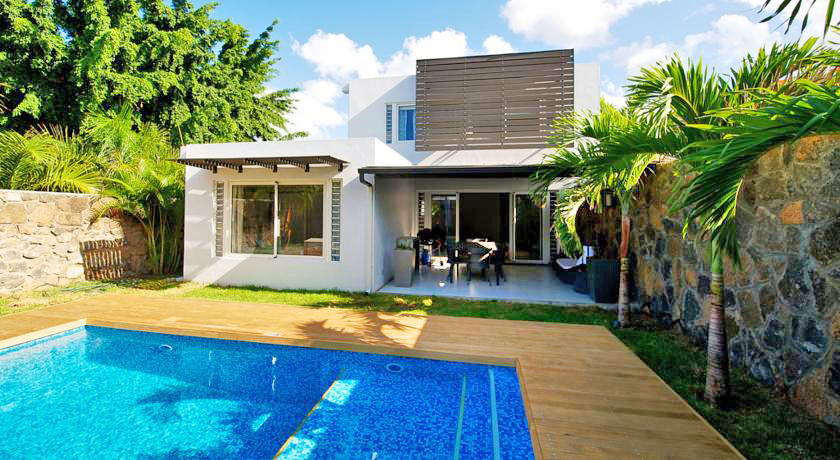 Hotel with private pool - Plage Bleue Luxury Apartments