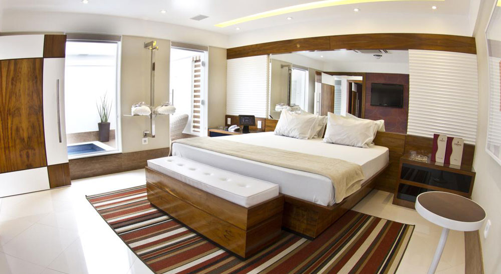 Hotel with private pool - Corinto Hotel