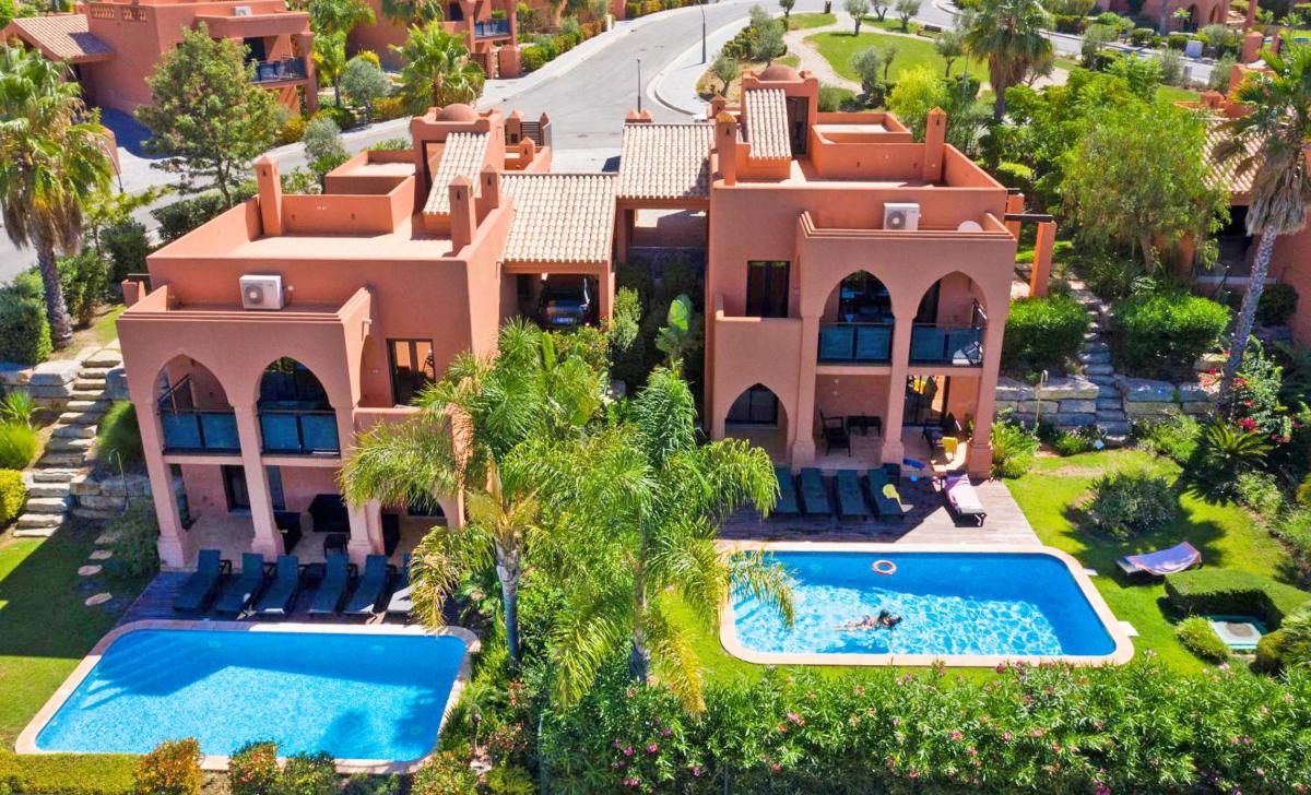 Hotel with private pool - Amendoeira Golf Resort