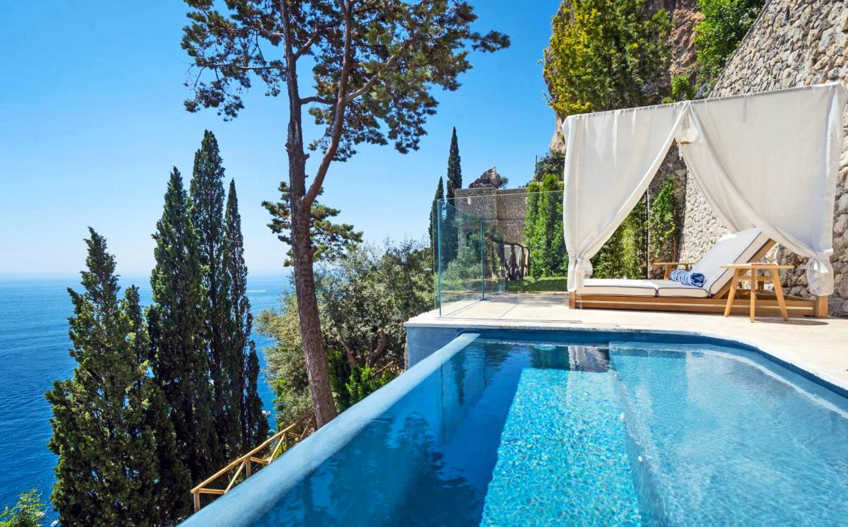 Hotel with private pool - Borgo Santandrea