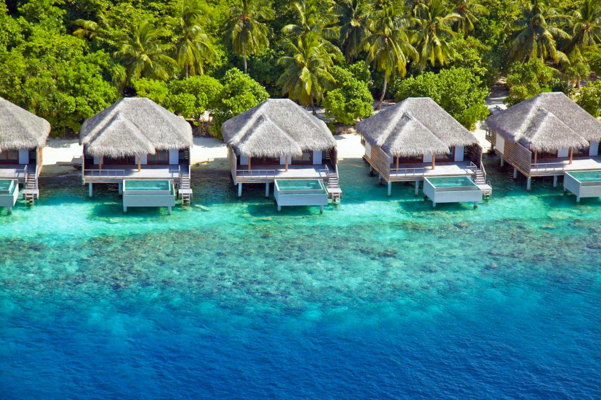 Hotel with private pool - Dusit Thani Maldives