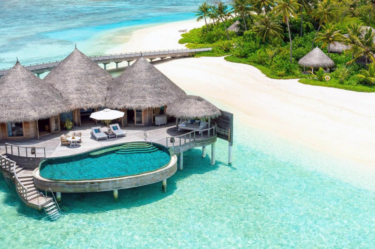 Hotel with private pool - The Nautilus Maldives