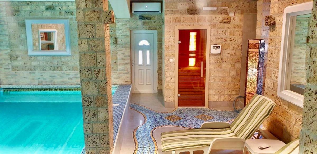 Hotel with private pool - Hotel Bali Mountain resort Montenegro