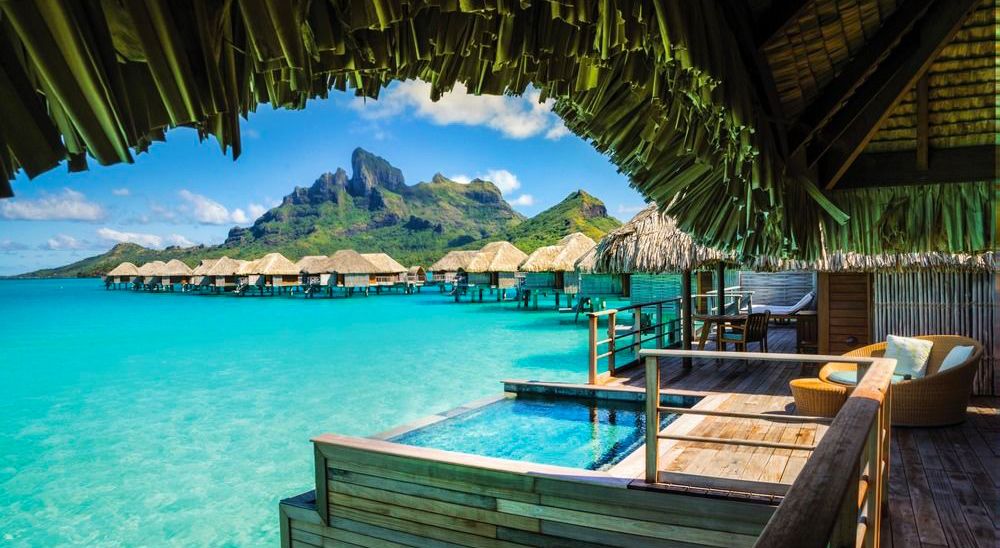 Hotel with private pool - Four Seasons Resort Bora Bora