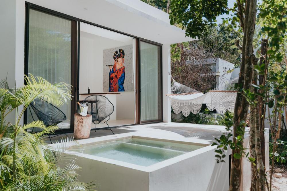 Hotel with private pool - Jungle Lodge Boutique Hotel