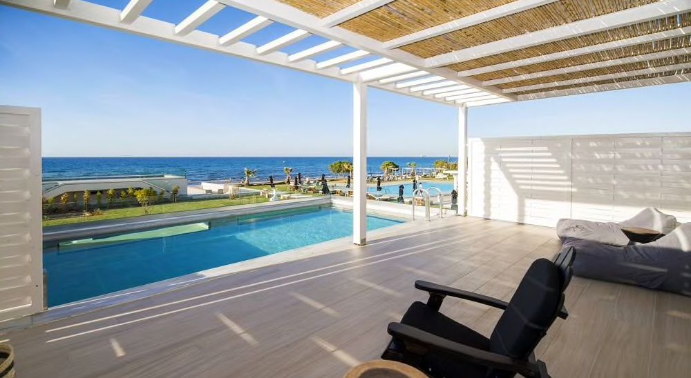 Hotel with private pool - Insula Alba Resort & Spa