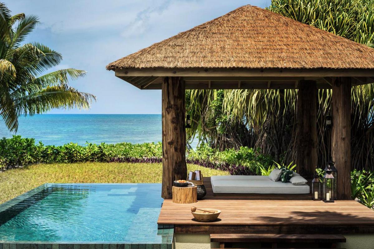 Hotel with private pool - Four Seasons Resort Seychelles at Desroches Island