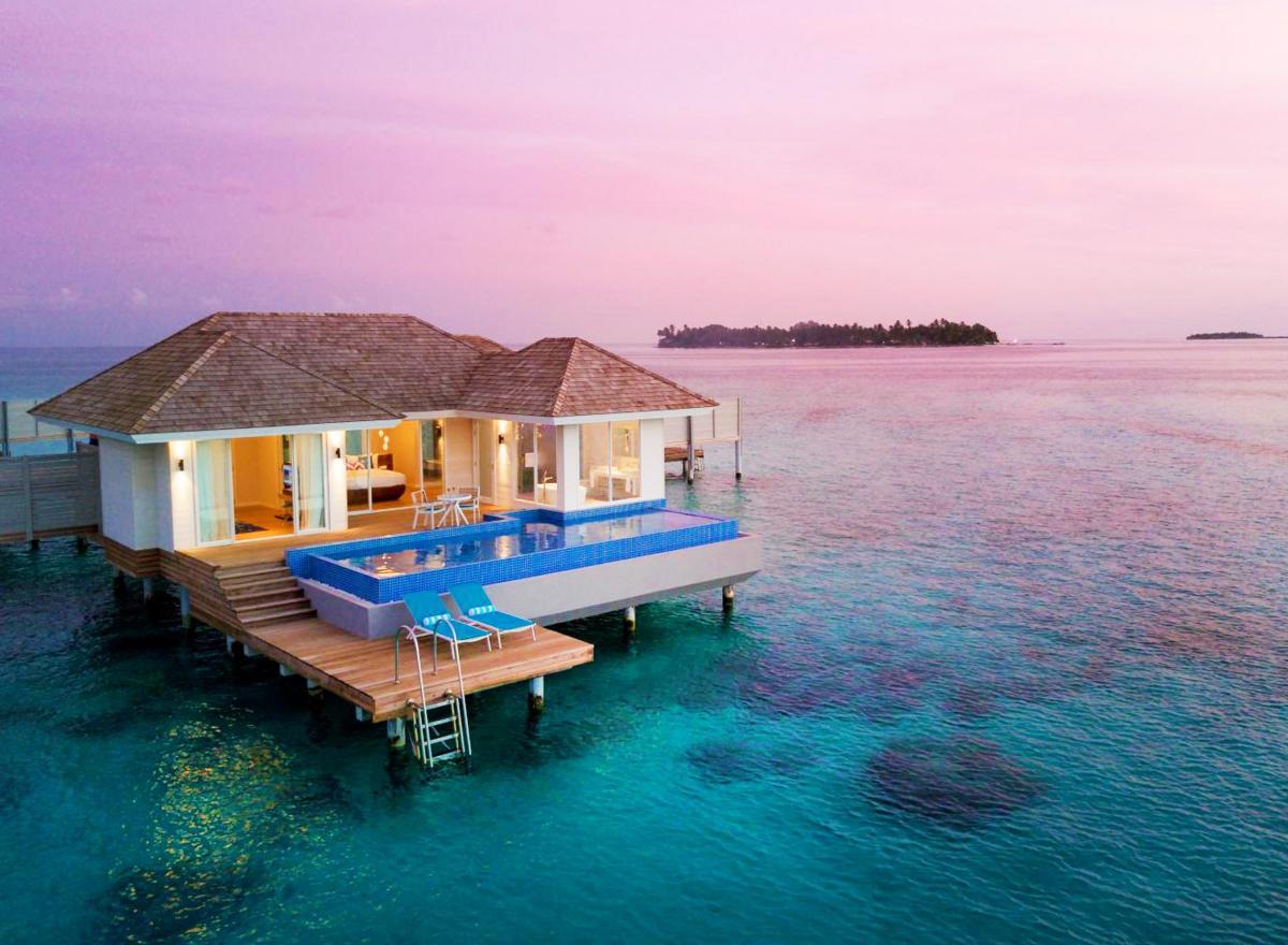 Hotel with private pool - Kandima Maldives