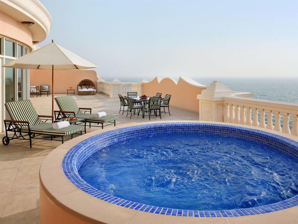 Hotel with private pool - Kempinski Hotel & Residences Palm Jumeirah