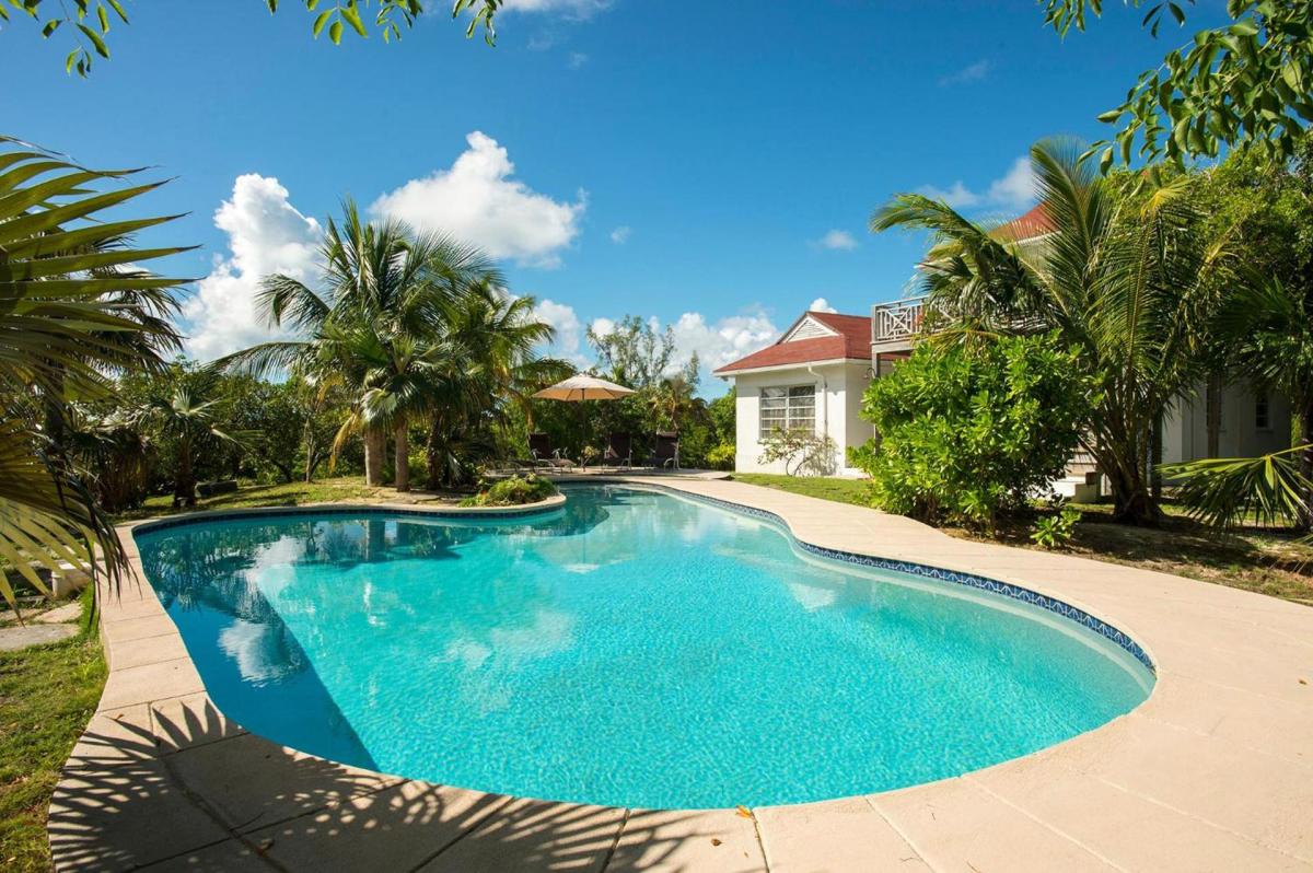 Hotel with private pool - Horizons House by Eleuthera Vacation Rentals