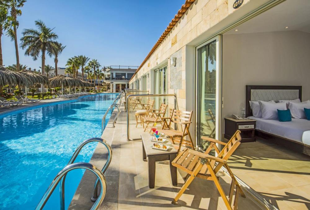 Hotel with private pool - Sunrise Aqua Joy Resort