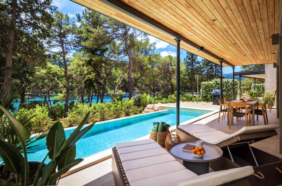 Hotel with private pool - Valamar Amicor Green Resort