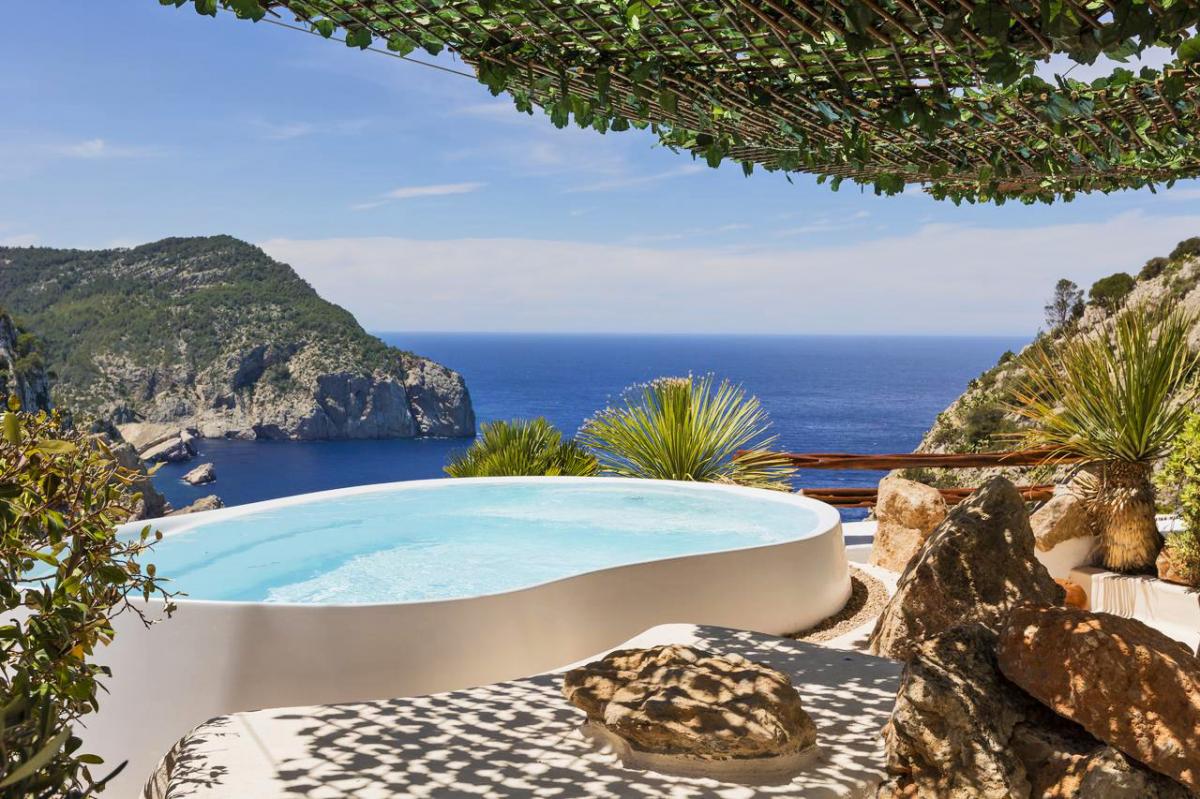 Hotel with private pool - Hacienda Na Xamena, Ibiza
