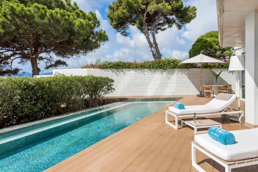 Hotel with private pool - ME Ibiza - The Leading Hotels of the World