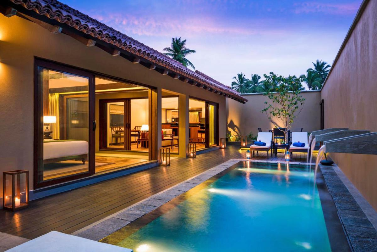 Hotel with private pool - Anantara Kalutara Resort