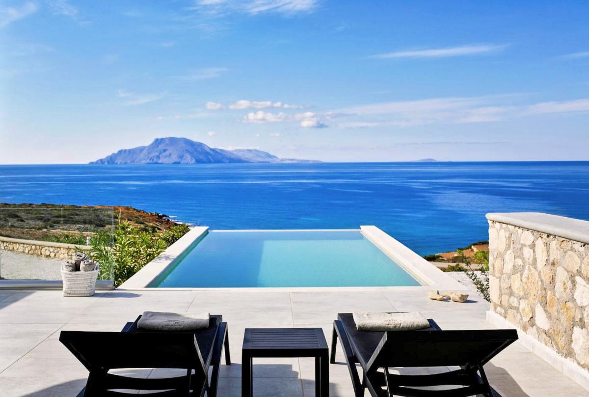 Hotel with private pool - Arpathea Villas