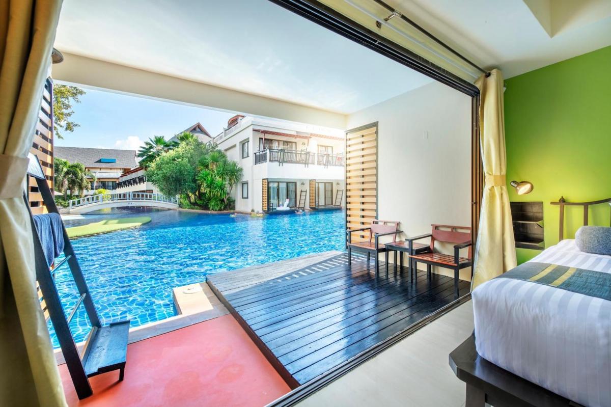 Hotel with private pool - Lanta Cha-da Resort