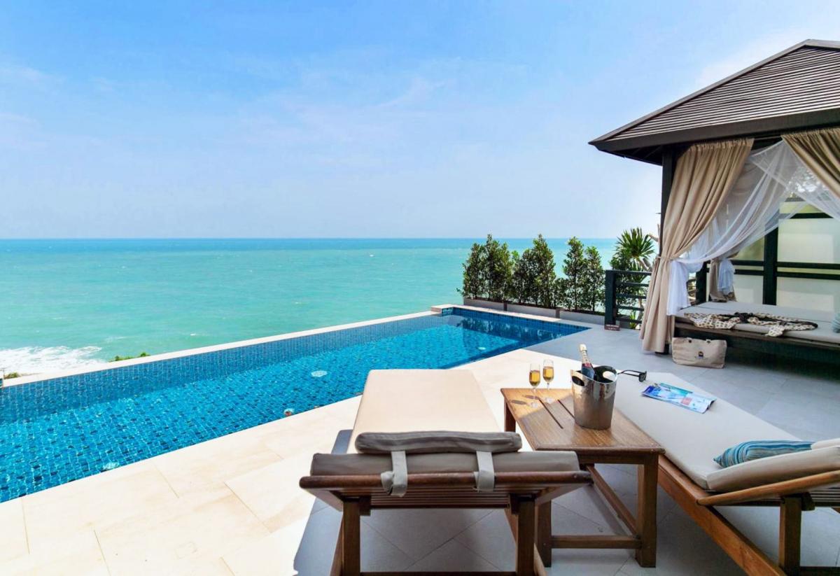 Hotel with private pool - The Tongsai Bay