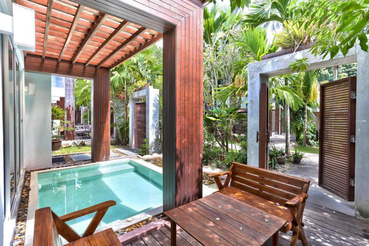 Hotel with private pool - Sairee Hut Resort Koh Tao