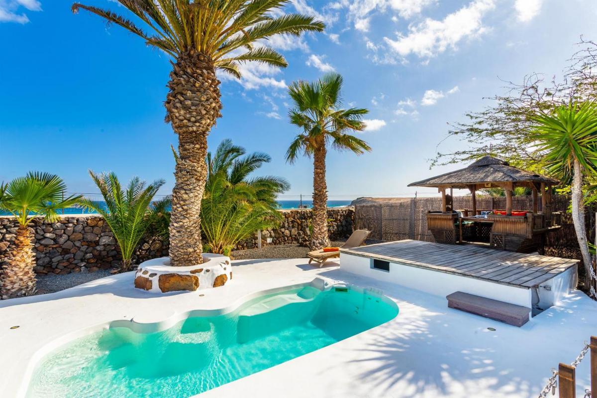 Hotel with private pool - Eco Village Finca De Arrieta
