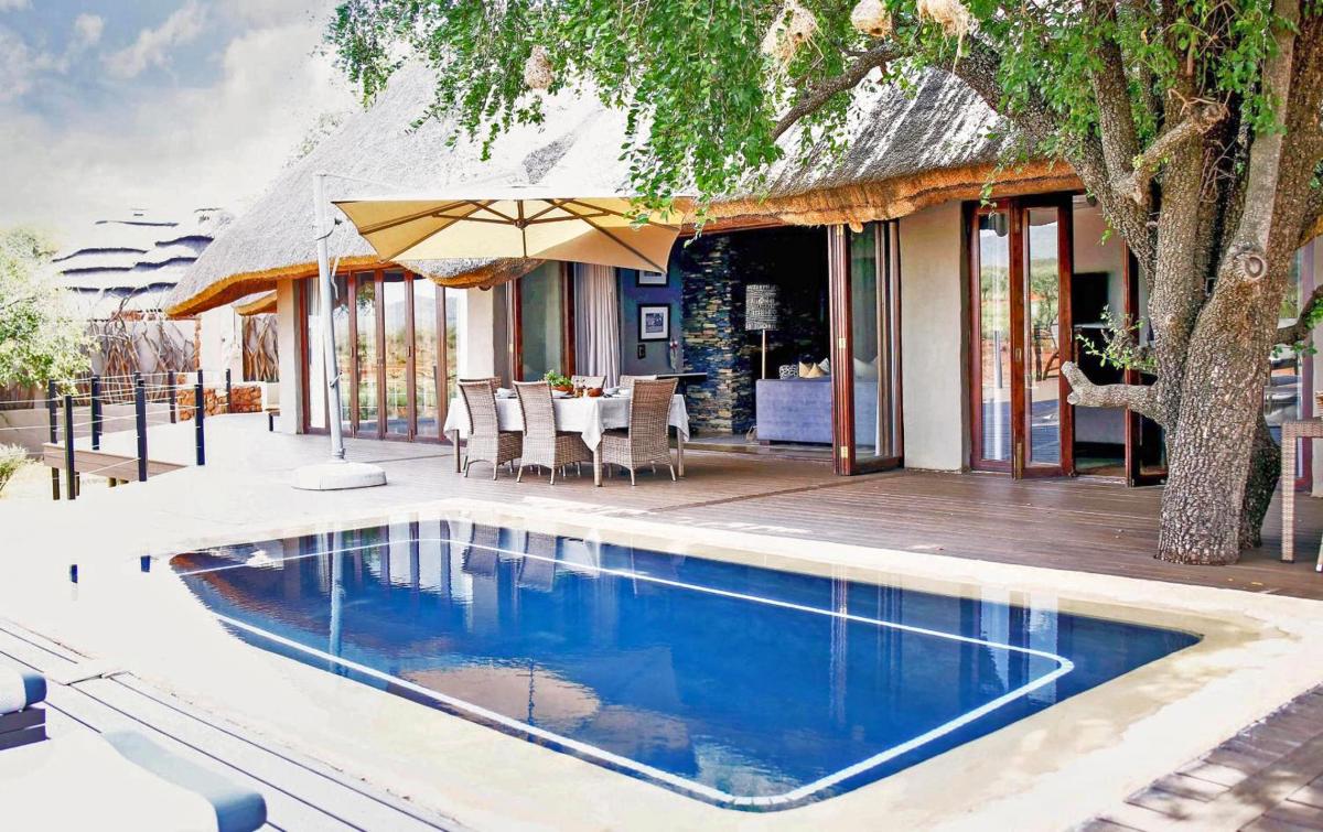 Hotel with private pool - Madikwe Hills Private Game Lodge