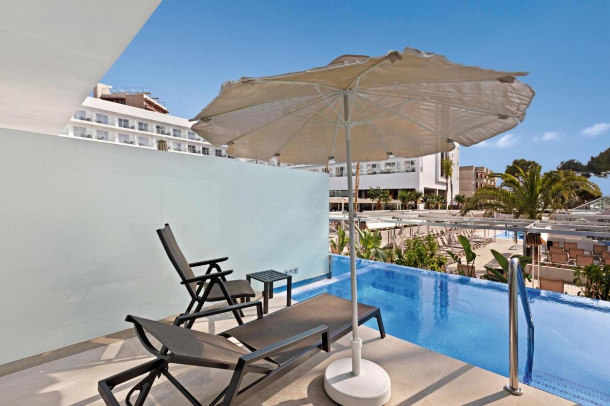 Hotel with private pool - Hotel Riu Playa Park - 0'0 All Inclusive