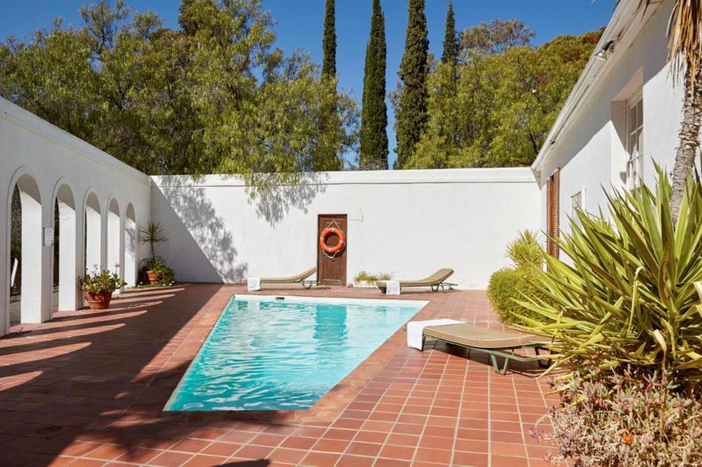 Hotel with private pool - Lord Milner Hotel