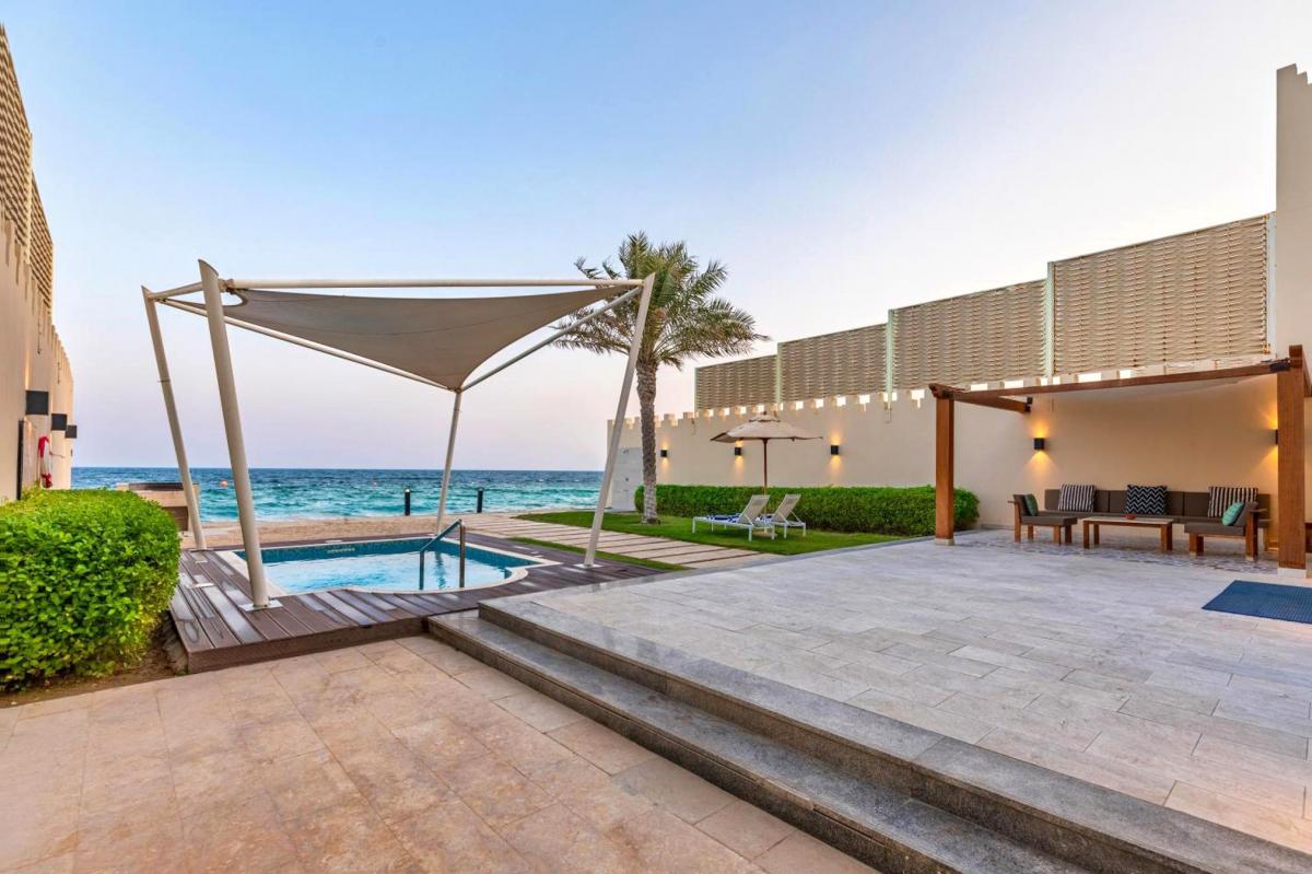 Hotel with private pool - Sealine Beach, a Murwab Resort