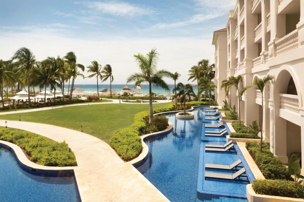 Hotel with private pool - Hyatt Ziva Rose Hall - All Inclusive