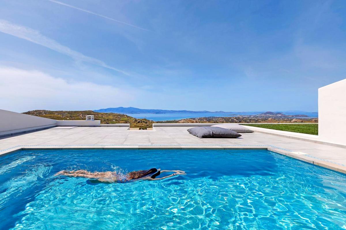 Hotel with private pool - La Grande Vue private villas