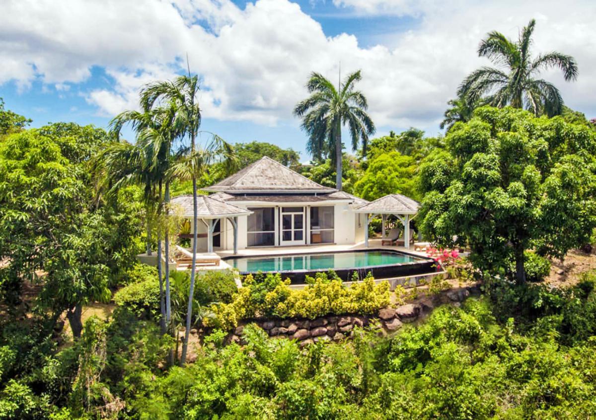 Hotel with private pool - Four Seasons Resort Nevis