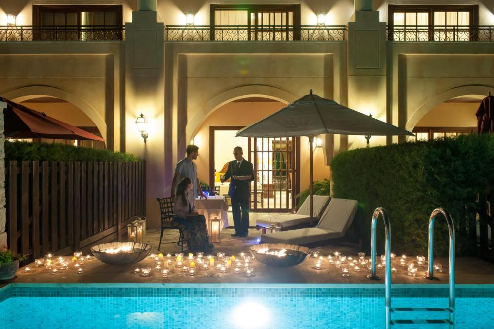 Hotel with private pool - Elysium