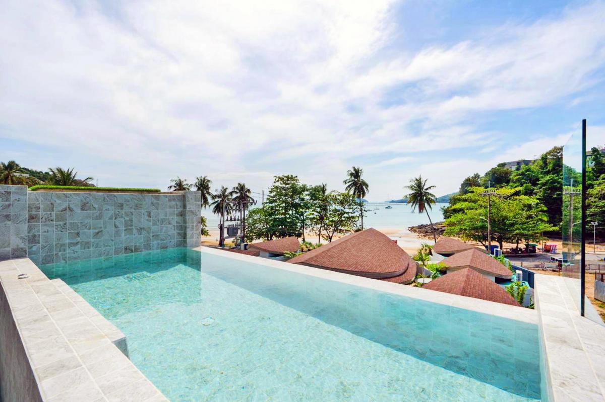 Hotel with private pool - Panwaburi Beachfront Resort