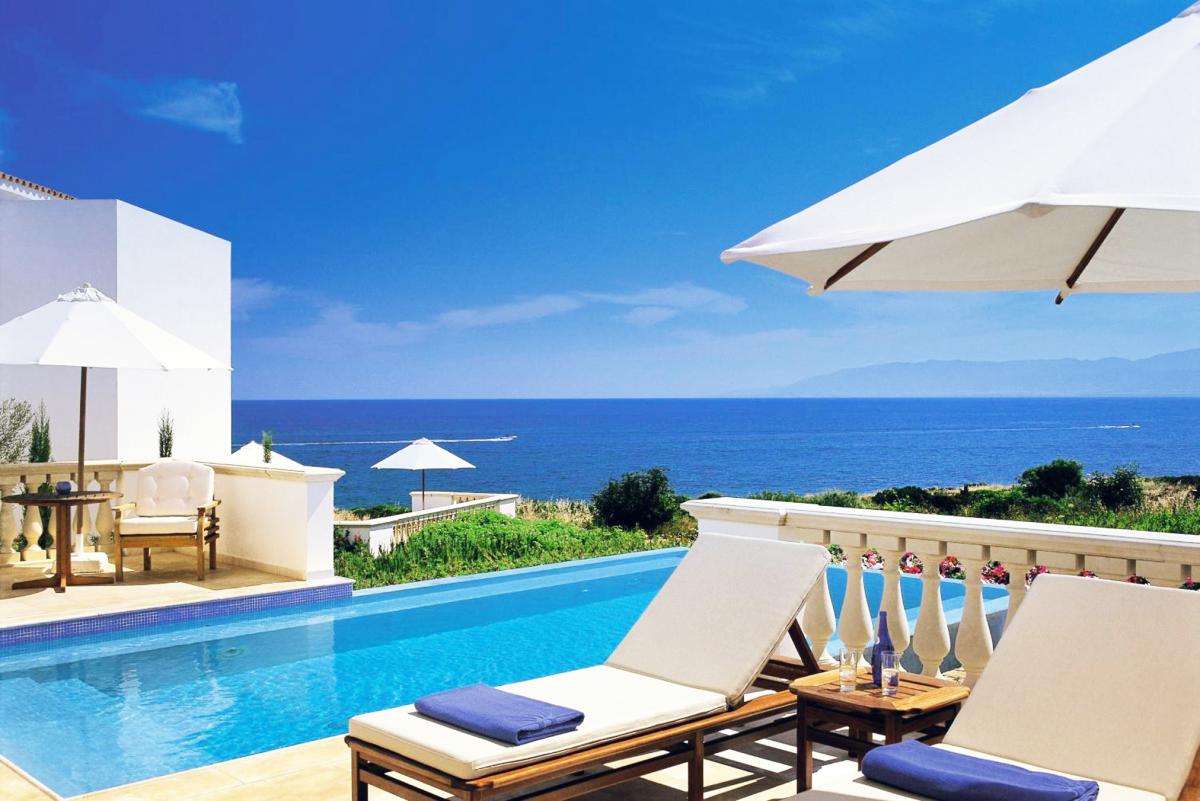 Hotel with private pool - Anassa