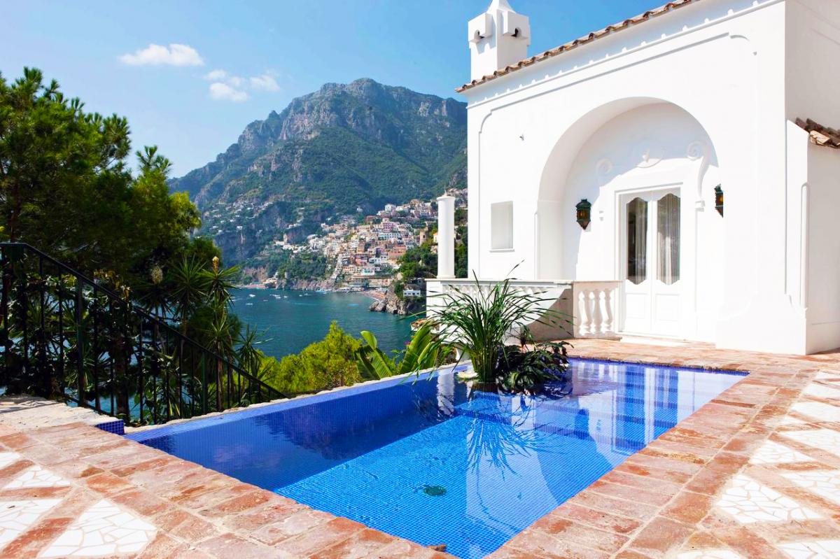 Hotel with private pool - Villa Treville