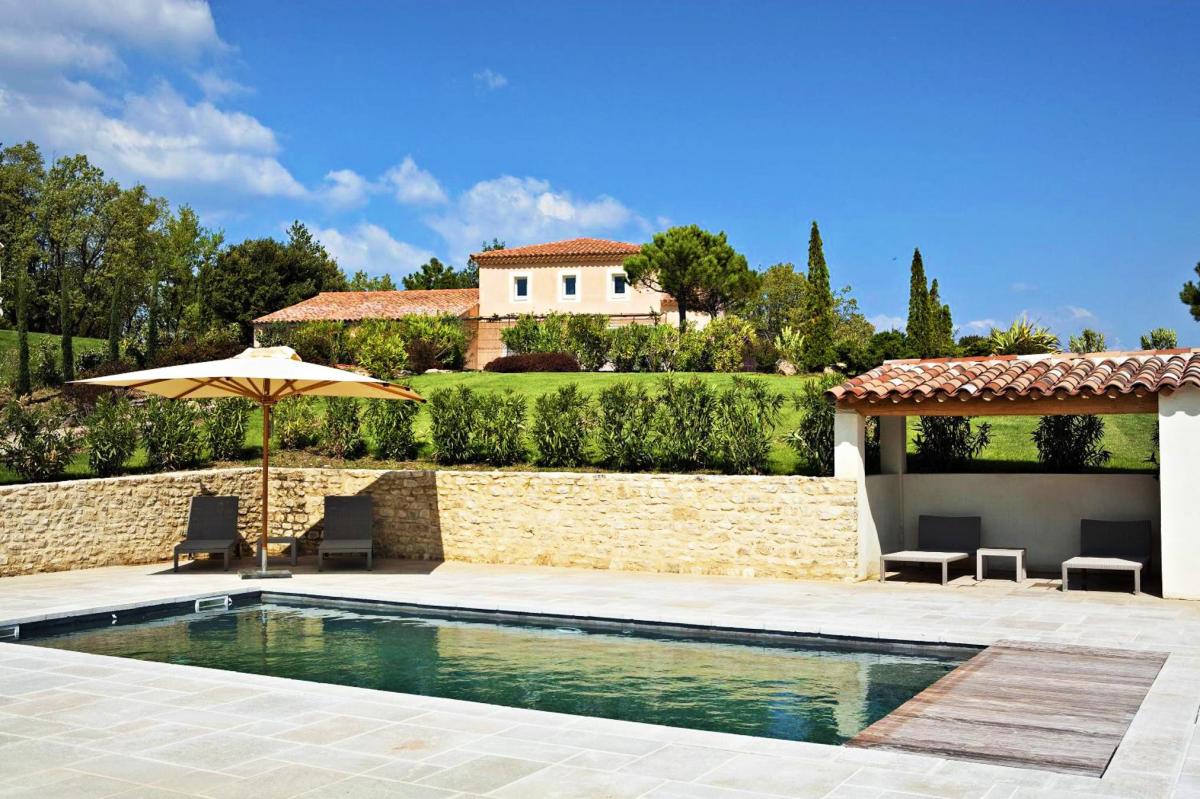 Hotel with private pool - Coquillade Provence