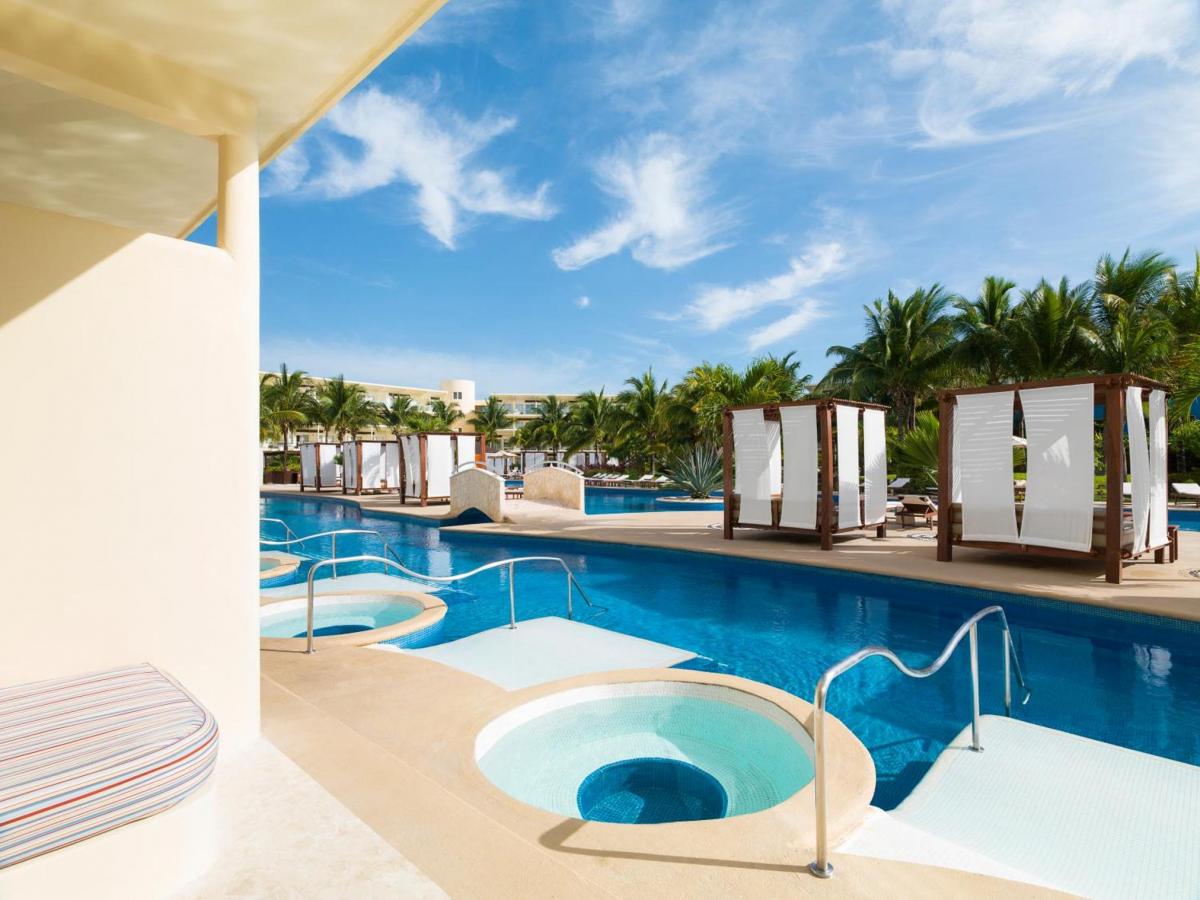 Hotel with private pool - Azul Beach Resort Riviera Cancun, Gourmet All Inclusive by Karisma