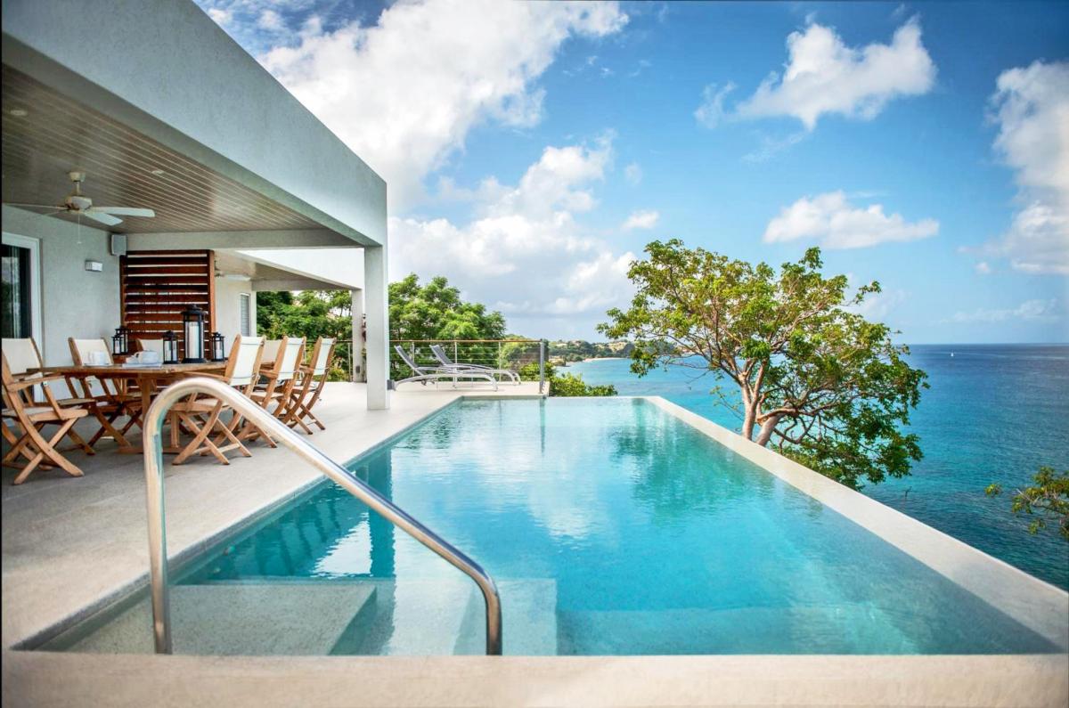 Hotel with private pool - Laluna