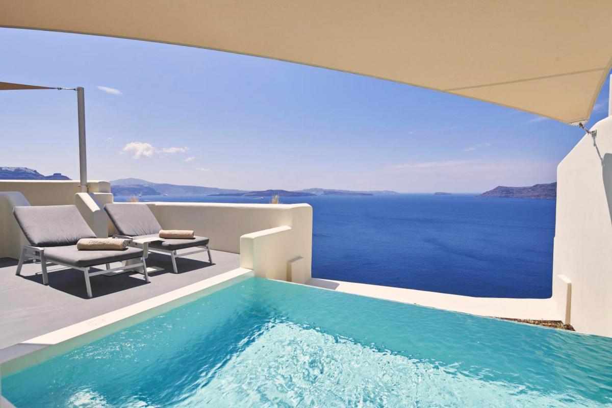 Hotel with private pool - Canaves Oia Suites & Spa