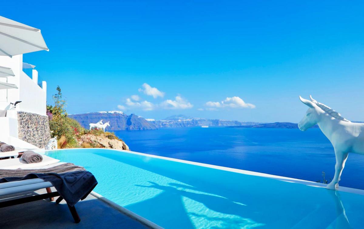 Hotel with private pool - Canaves Oia Sunday Suites