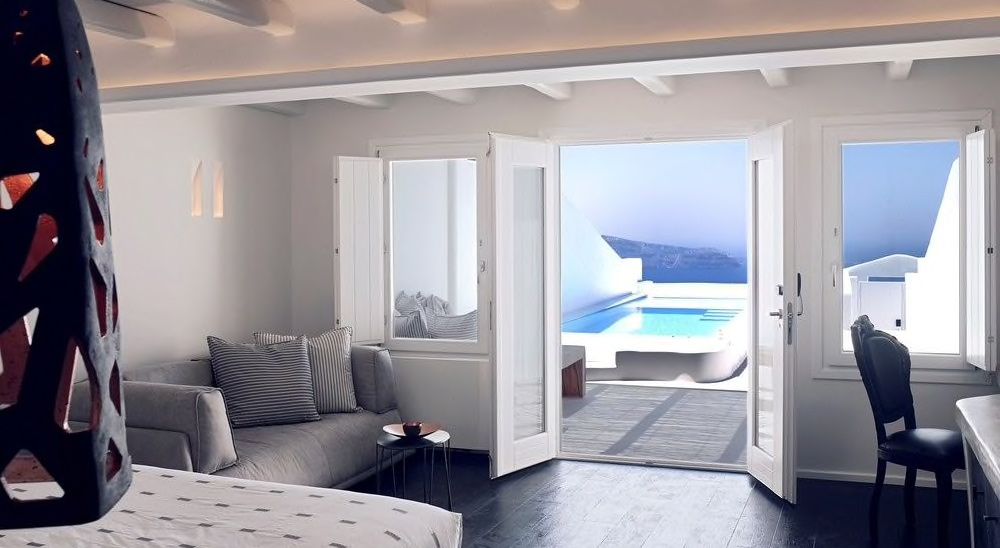 Hotel with private pool - Cavo Tagoo Santorini