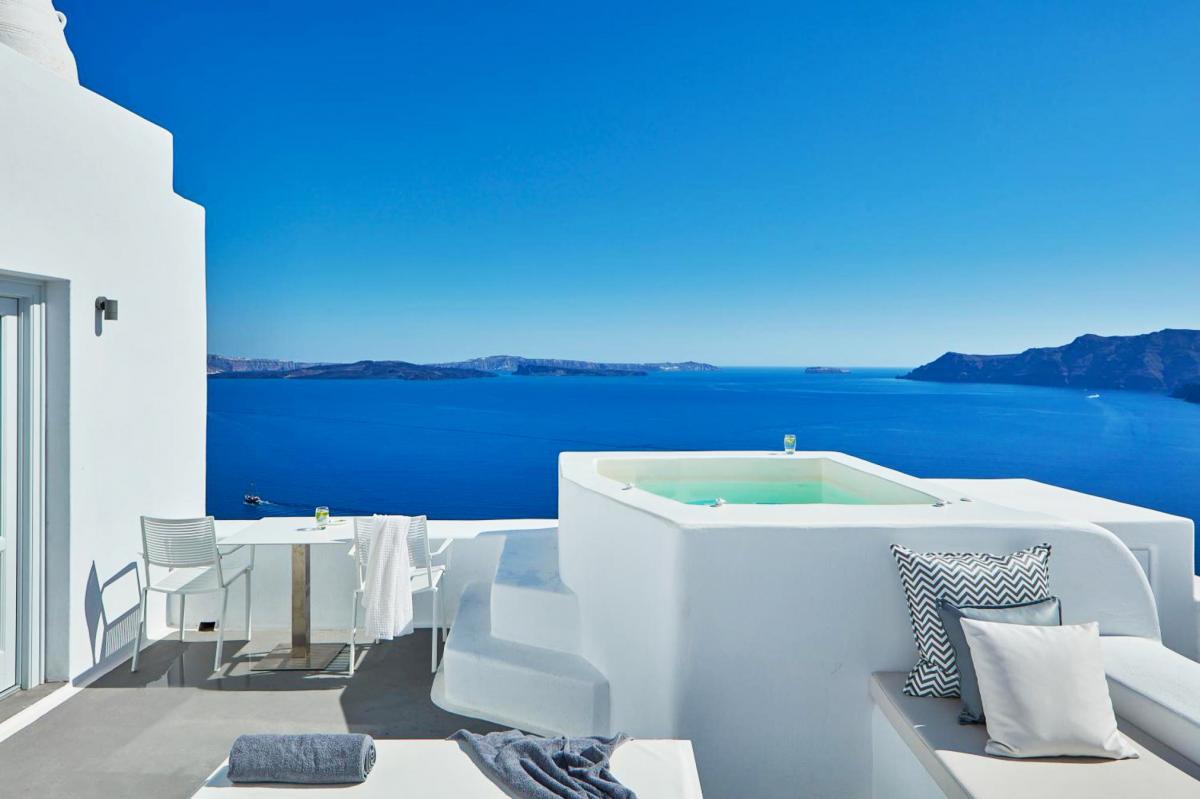 Hotel with private pool - Katikies Villa Santorini - The Leading Hotels Of The World