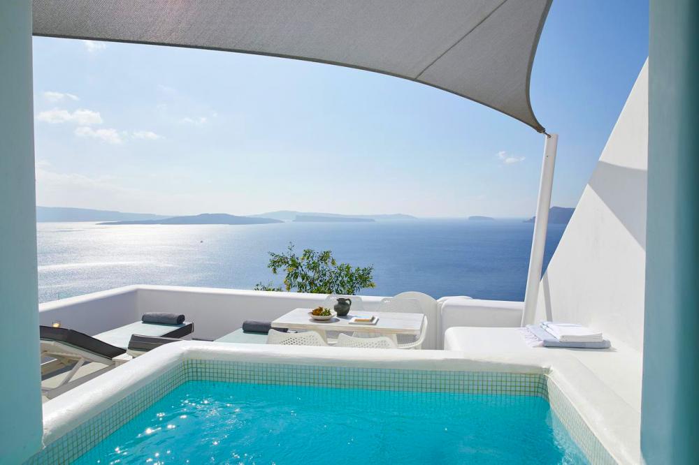 Hotel with private pool - La Perla Villas and Suites