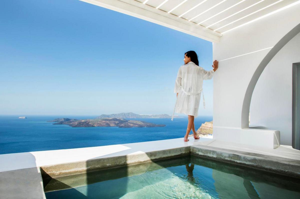 Hotel with private pool - Lilium Santorini Villa