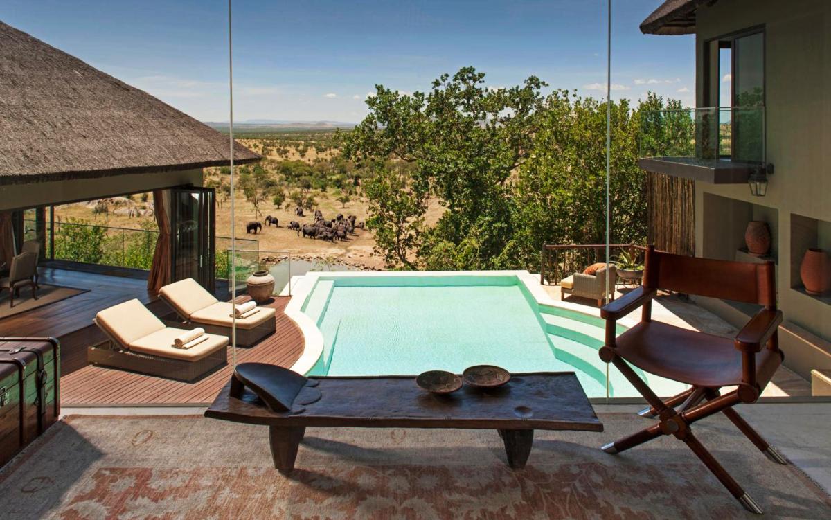 Hotel with private pool - Four Seasons Safari Lodge Serengeti
