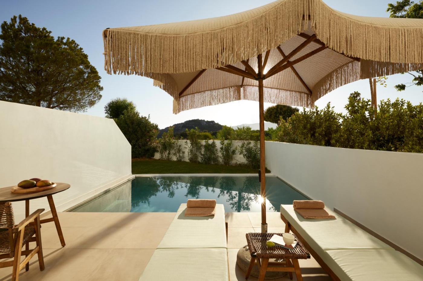 Hotel with private pool - Absolute Kiotari Resort