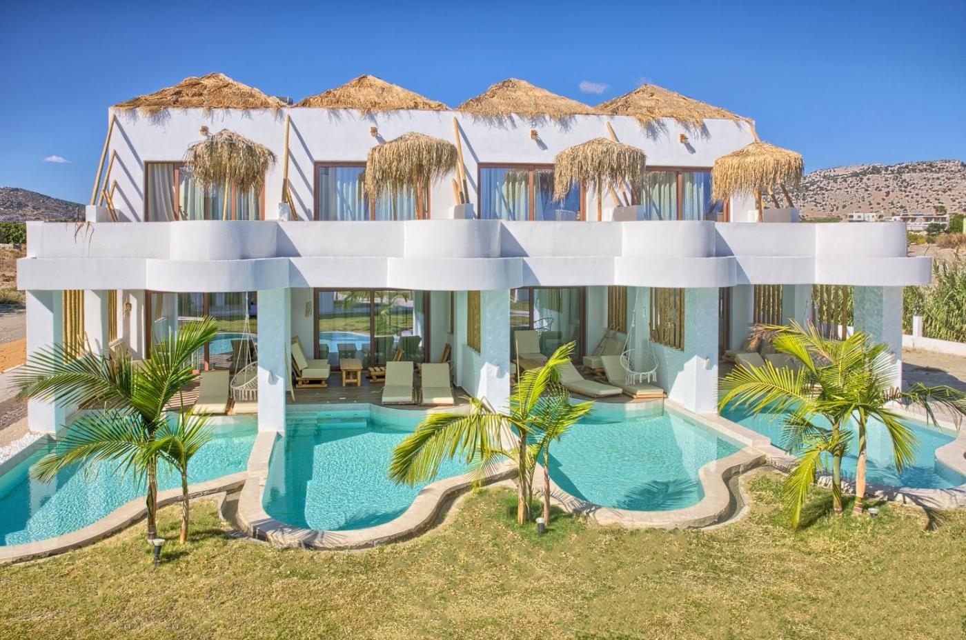 Hotel with private pool - Alia Beachfront Suites and Spa