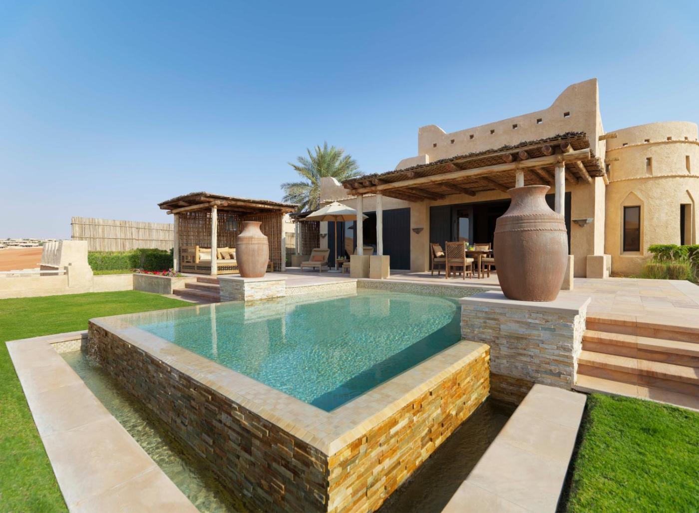 Hotel with private pool - Anantara Qasr al Sarab Desert Resort